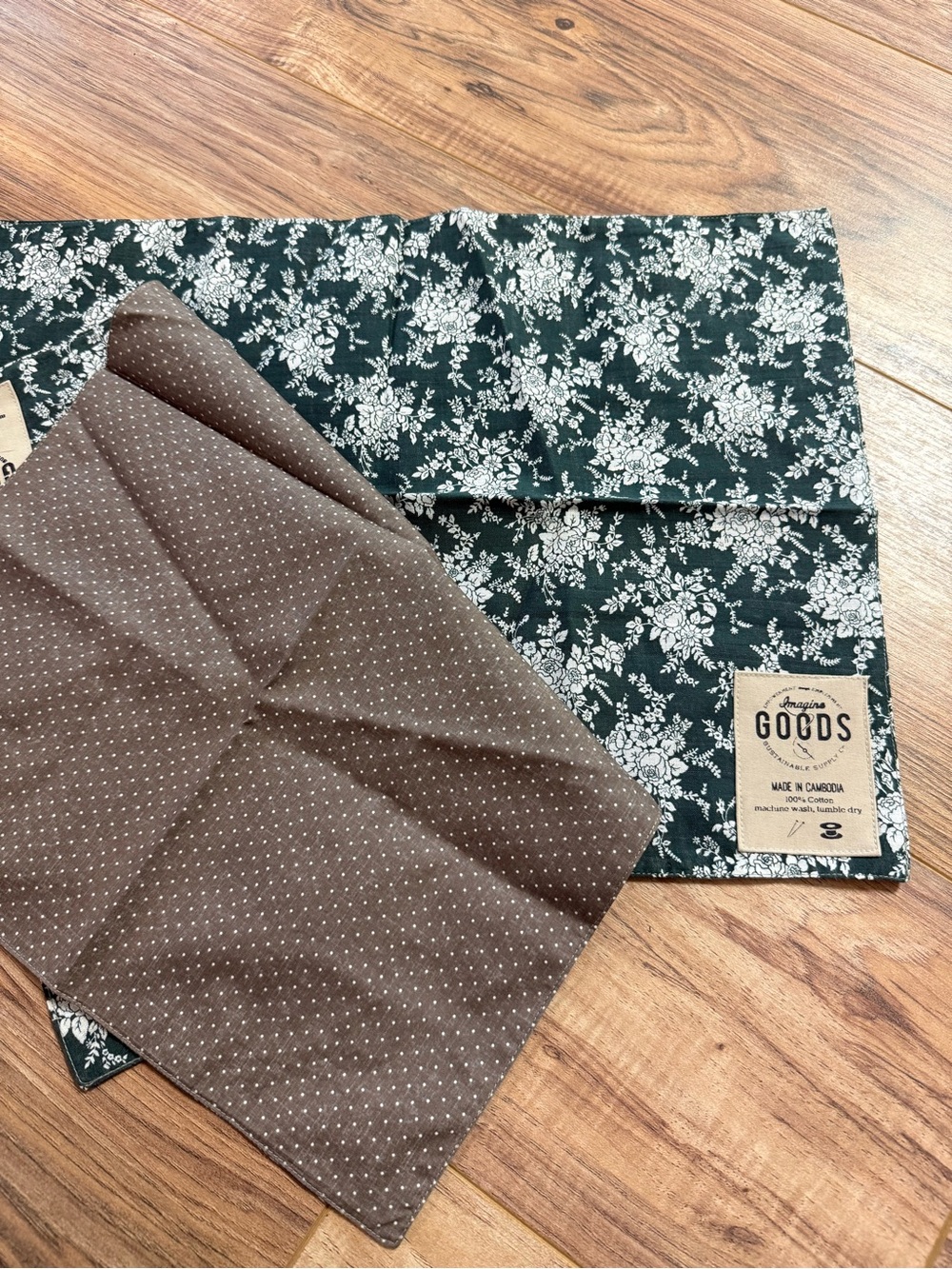 JGoods Green Floral and Brown/White Reversible Napkins